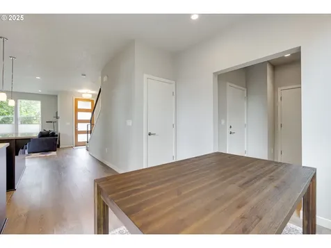 7615 N Delaware Avenue Portland OR 97217
