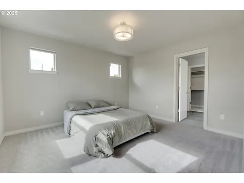 7615 N Delaware Avenue Portland OR 97217