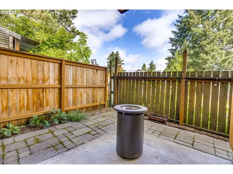 7615 N Delaware Avenue Portland OR 97217