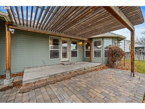 620 NW 22nd Street Redmond OR 97756