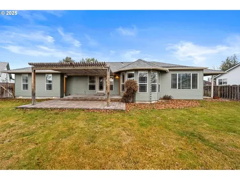 620 NW 22nd Street Redmond OR 97756