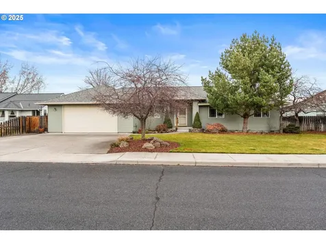 620 NW 22nd Street Redmond OR 97756