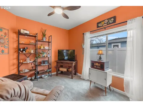 721 Oriental Court Molalla OR 97038