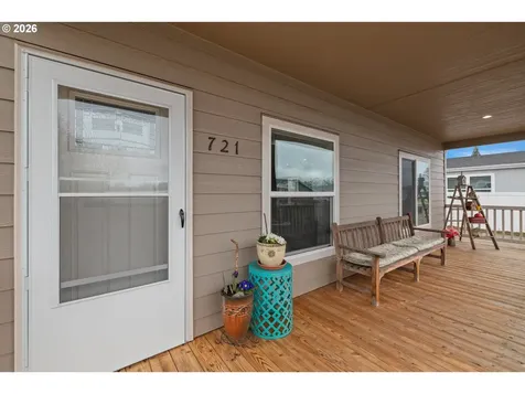 721 Oriental Court Molalla OR 97038
