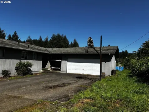 38520/38524 Highway 226 Scio OR 97374