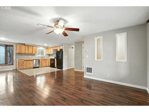 14 SW 11th Street Battle Ground WA 98604