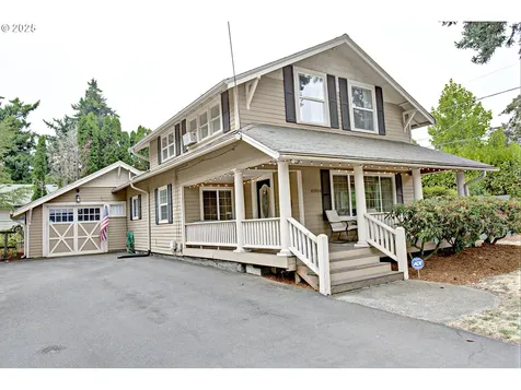 10904 NE Shaver Street Portland OR 97220
