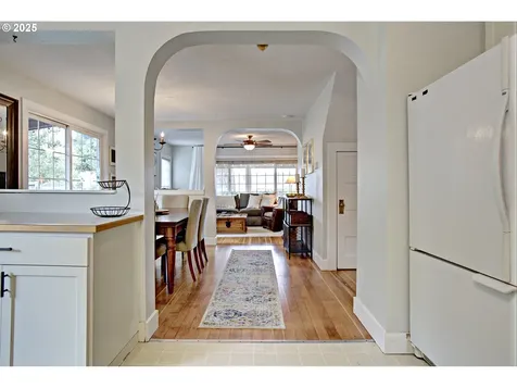 10904 NE Shaver Street Portland OR 97220