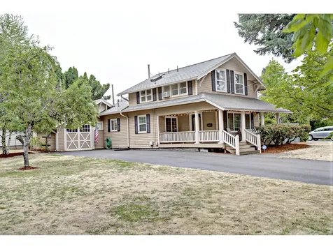 10904 NE Shaver Street Portland OR 97220