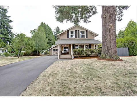 10904 NE Shaver Street Portland OR 97220