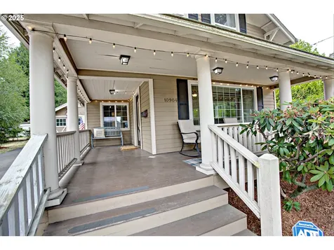 10904 NE Shaver Street Portland OR 97220