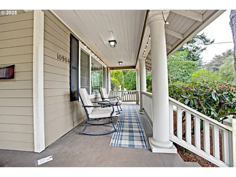 10904 NE Shaver Street Portland OR 97220