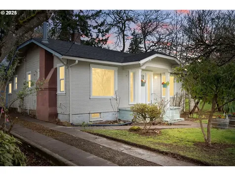 1323 D Street Washougal WA 98671