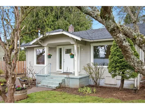 1323 D Street Washougal WA 98671