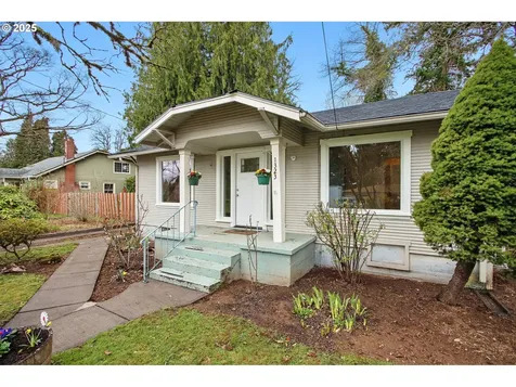 1323 D Street Washougal WA 98671