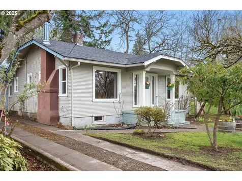 1323 D Street Washougal WA 98671