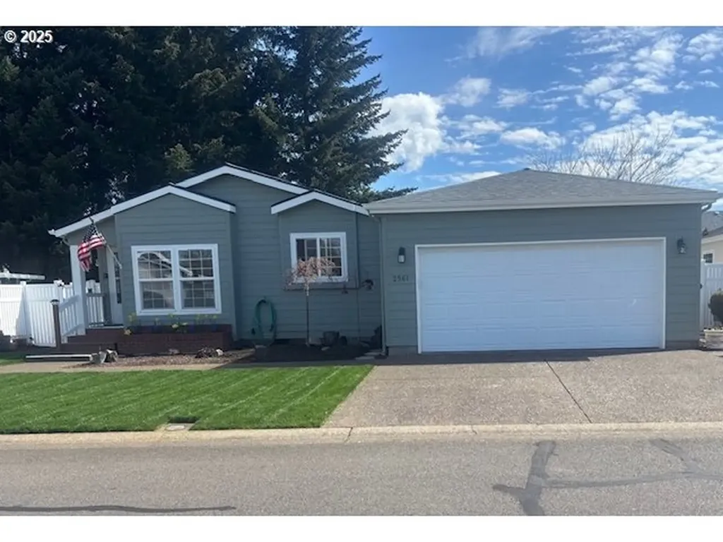 2561 Northampton Eugene OR 97404