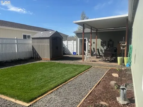 2561 Northampton Eugene OR 97404