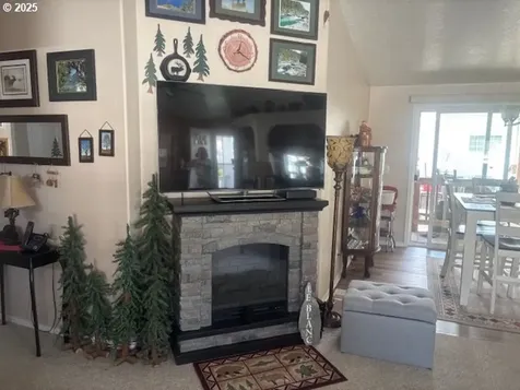 2561 Northampton Eugene OR 97404