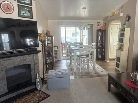 2561 Northampton Eugene OR 97404