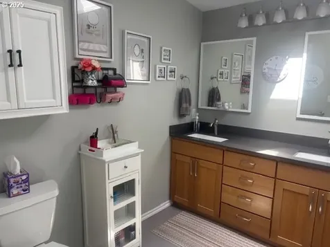 2561 Northampton Eugene OR 97404