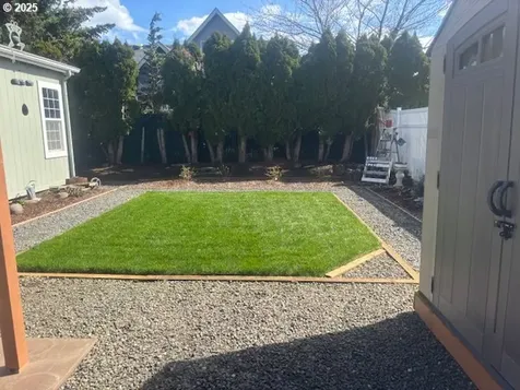 2561 Northampton Eugene OR 97404
