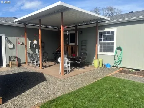 2561 Northampton Eugene OR 97404