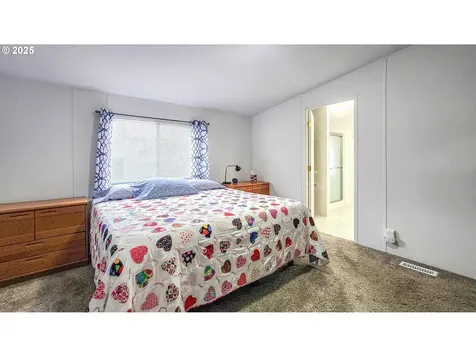 161 S Comstock Avenue Sutherlin OR 97479