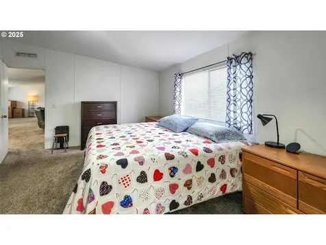 161 S Comstock Avenue Sutherlin OR 97479