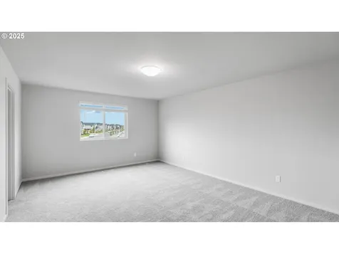2403 Sawtelle Drive Woodburn OR 97071