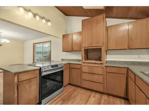 8340 SW Colony Creek Court Portland OR 97224