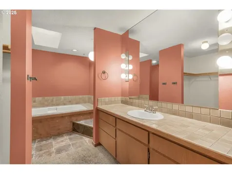 8340 SW Colony Creek Court Portland OR 97224
