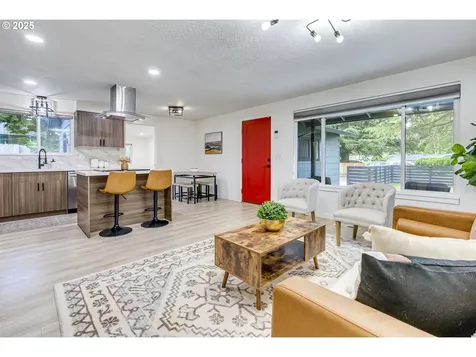3711 N Alaska Place Portland OR 97217