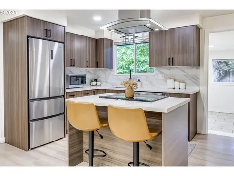 3711 N Alaska Place Portland OR 97217