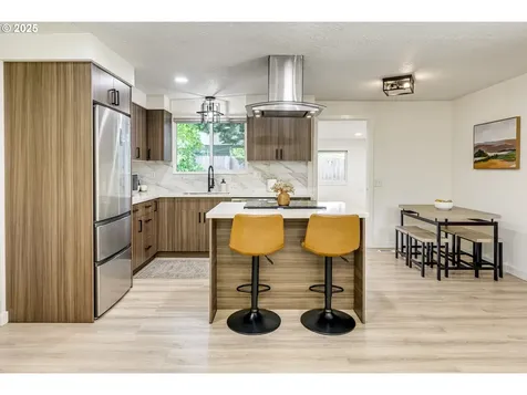 3711 N Alaska Place Portland OR 97217