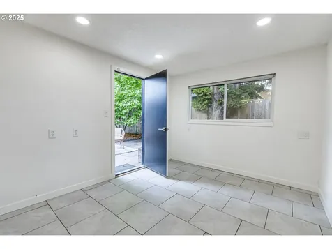 3711 N Alaska Place Portland OR 97217