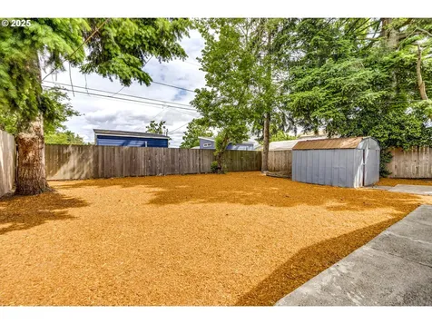 3711 N Alaska Place Portland OR 97217