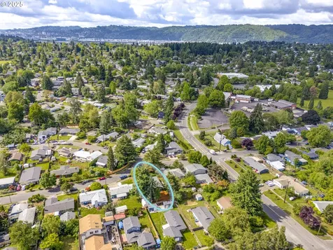 3711 N Alaska Place Portland OR 97217