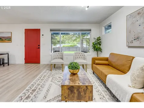 3711 N Alaska Place Portland OR 97217