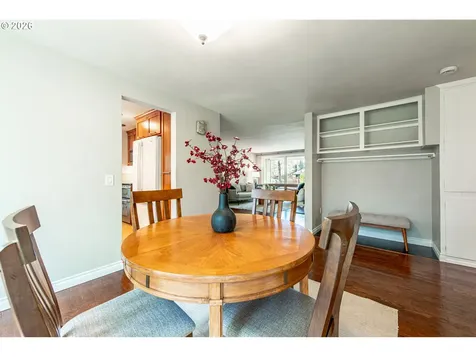 996 Sherwood Place Eugene OR 97401