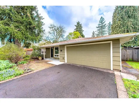 996 Sherwood Place Eugene OR 97401
