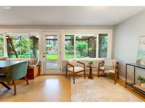 996 Sherwood Place Eugene OR 97401