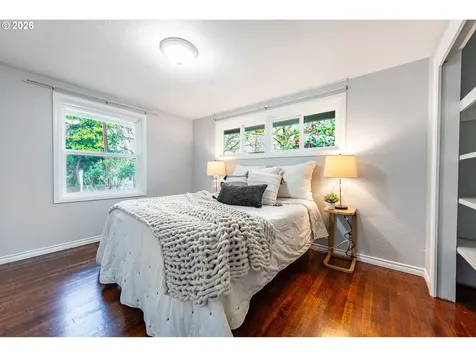 996 Sherwood Place Eugene OR 97401