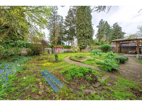 996 Sherwood Place Eugene OR 97401