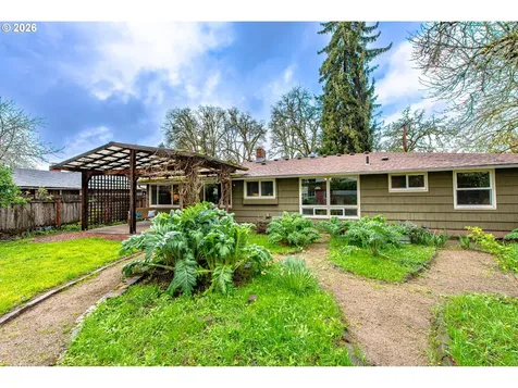 996 Sherwood Place Eugene OR 97401