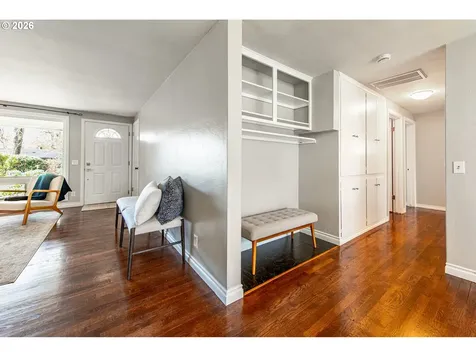 996 Sherwood Place Eugene OR 97401