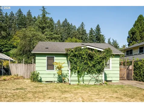 2570 Emerald Street Eugene OR 97403