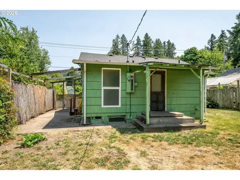 2570 Emerald Street Eugene OR 97403