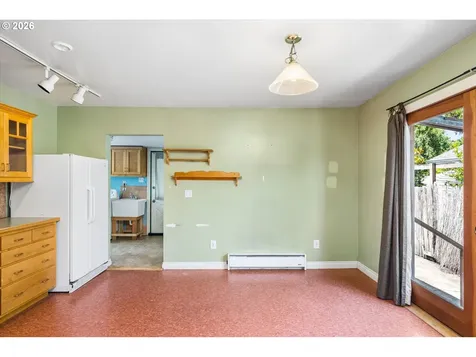 2570 Emerald Street Eugene OR 97403