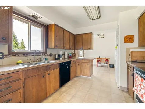 16850 S Beckman Road Oregon City OR 97045